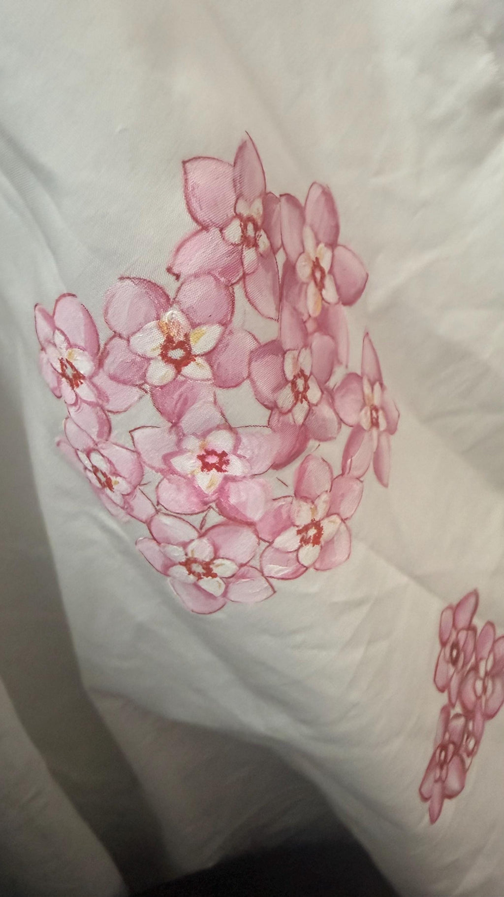 1 custom made gown PRINT/PAINT. Hand embrodiery hence some variances will occur