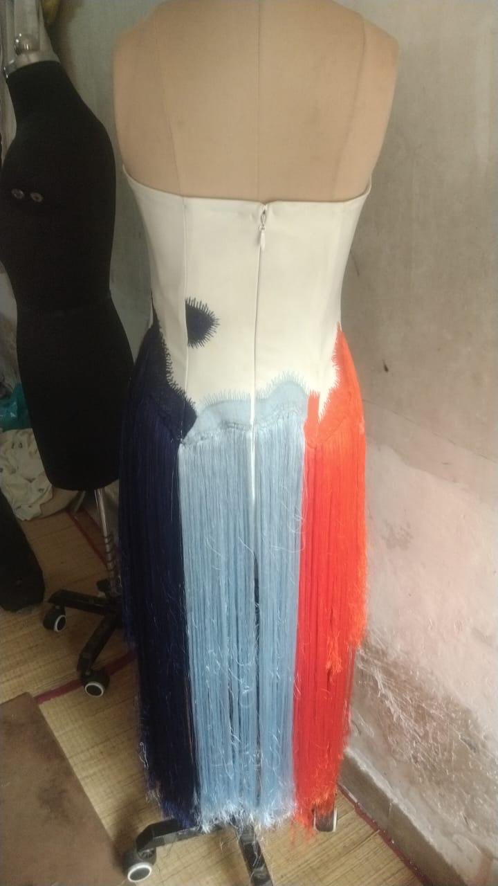 1 custom made gown embrodiery . Hand embrodiery hence some variances will occur